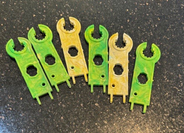 MC4 tool made from bottle tops