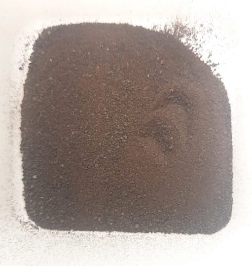 Hemicellulose: Displays the extracted hemicellulose powder for bioplastics and adhesives.