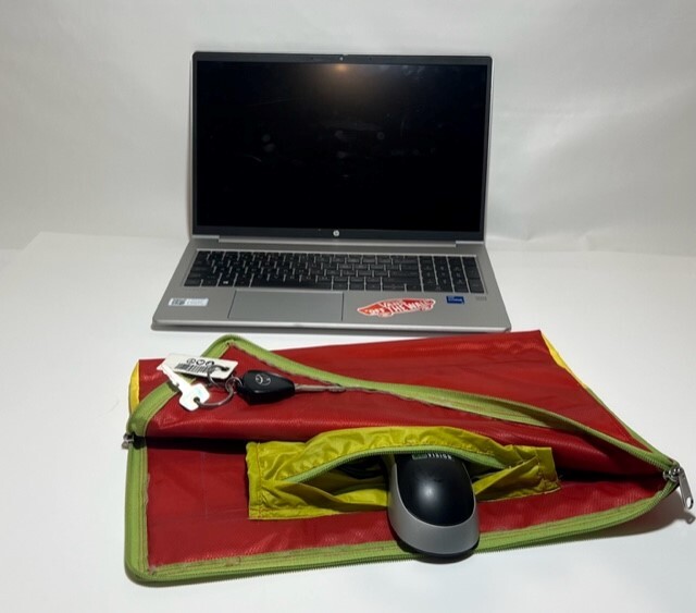 Laptop bag made from 100% discarded camping air mat